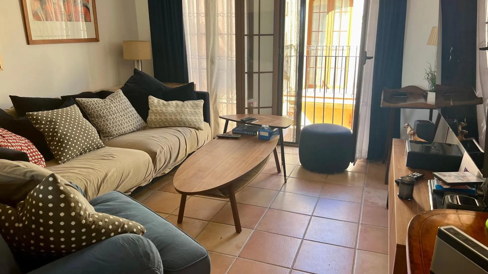 Luxury Penthouse Apartment contacts